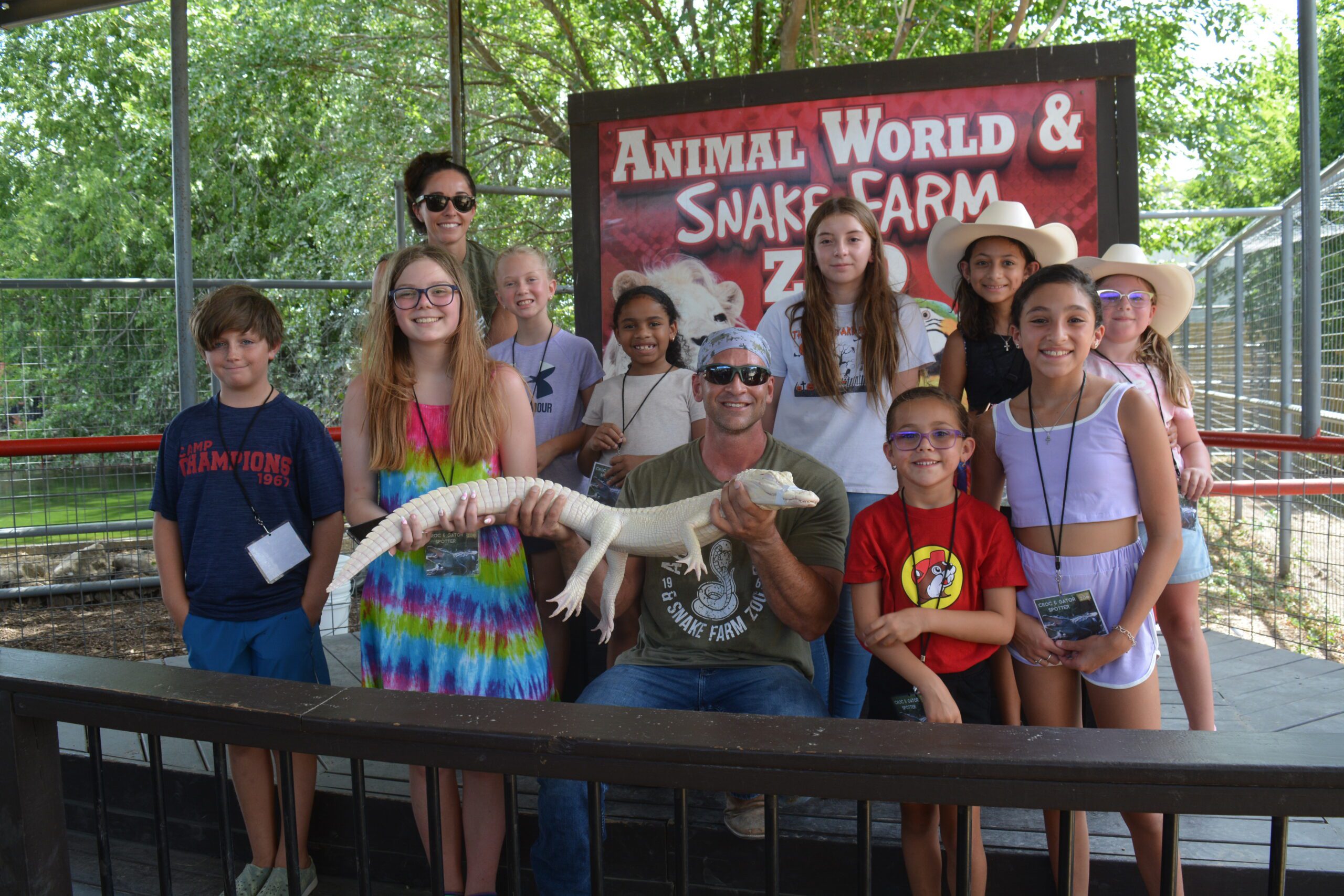 Amazing Educational Experiences: Animal World And Snake Farm Zoo Field ...